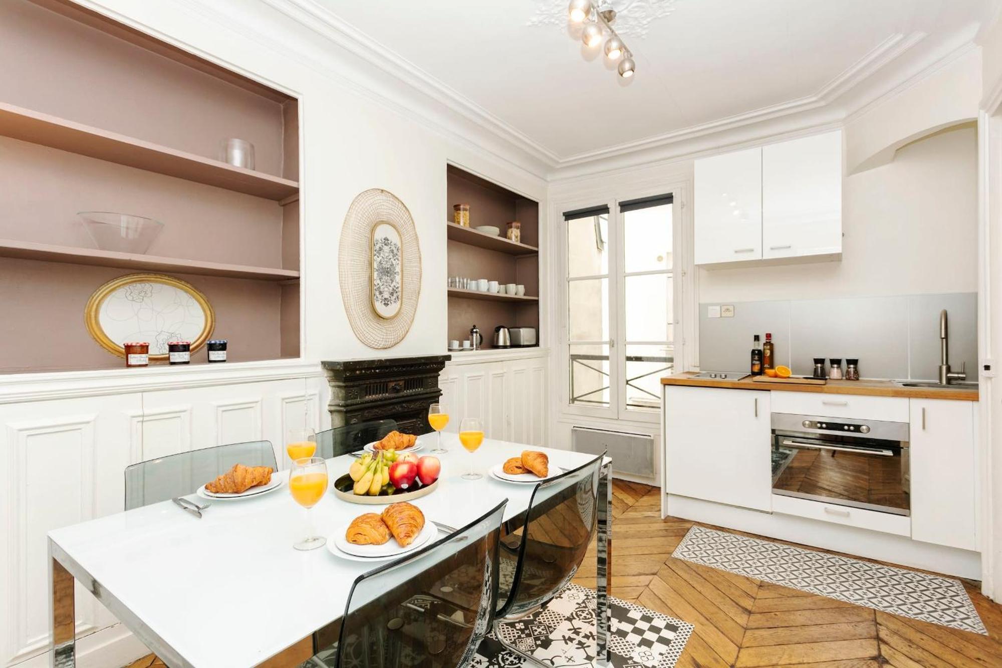 Bnbnova - Notre-dame - 1br With Balcony Apartment *